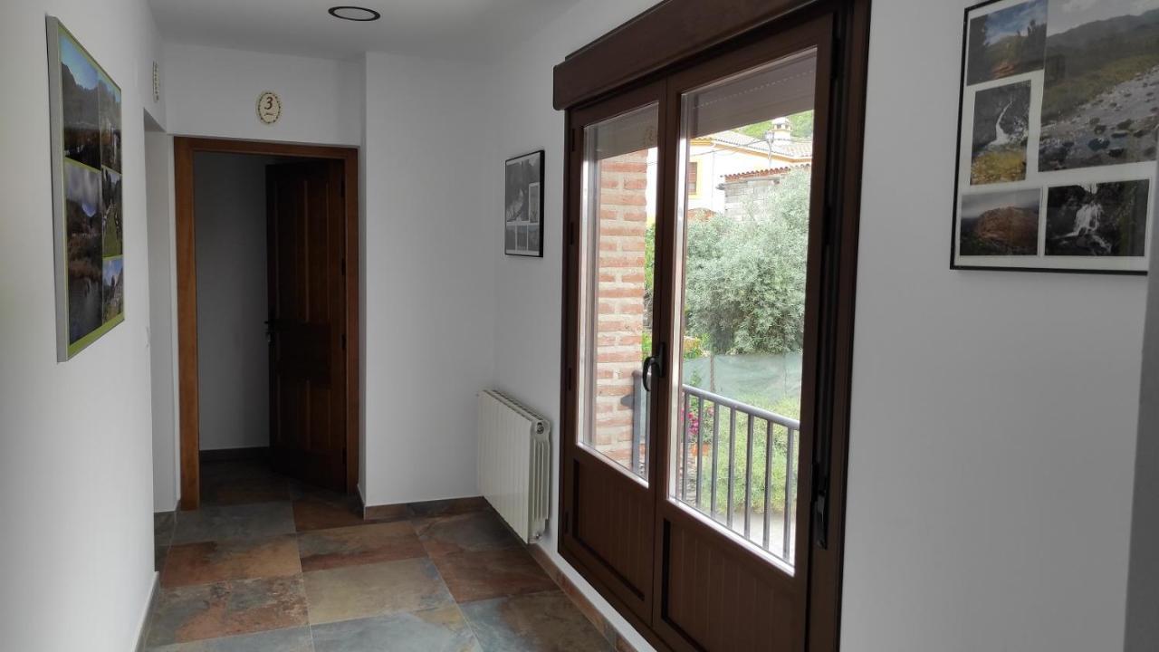 Casa Rural La Colmena Del Geoparque Navatrasierra Exteriér fotografie