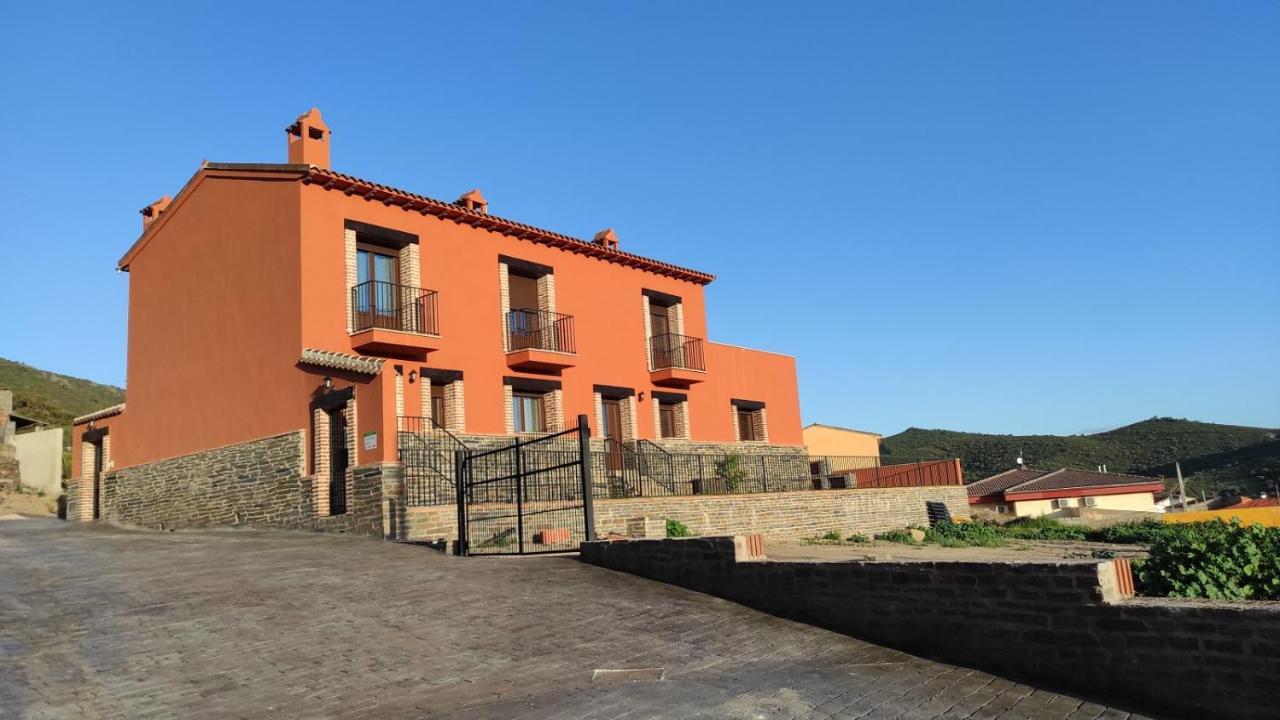 Casa Rural La Colmena Del Geoparque Navatrasierra Exteriér fotografie