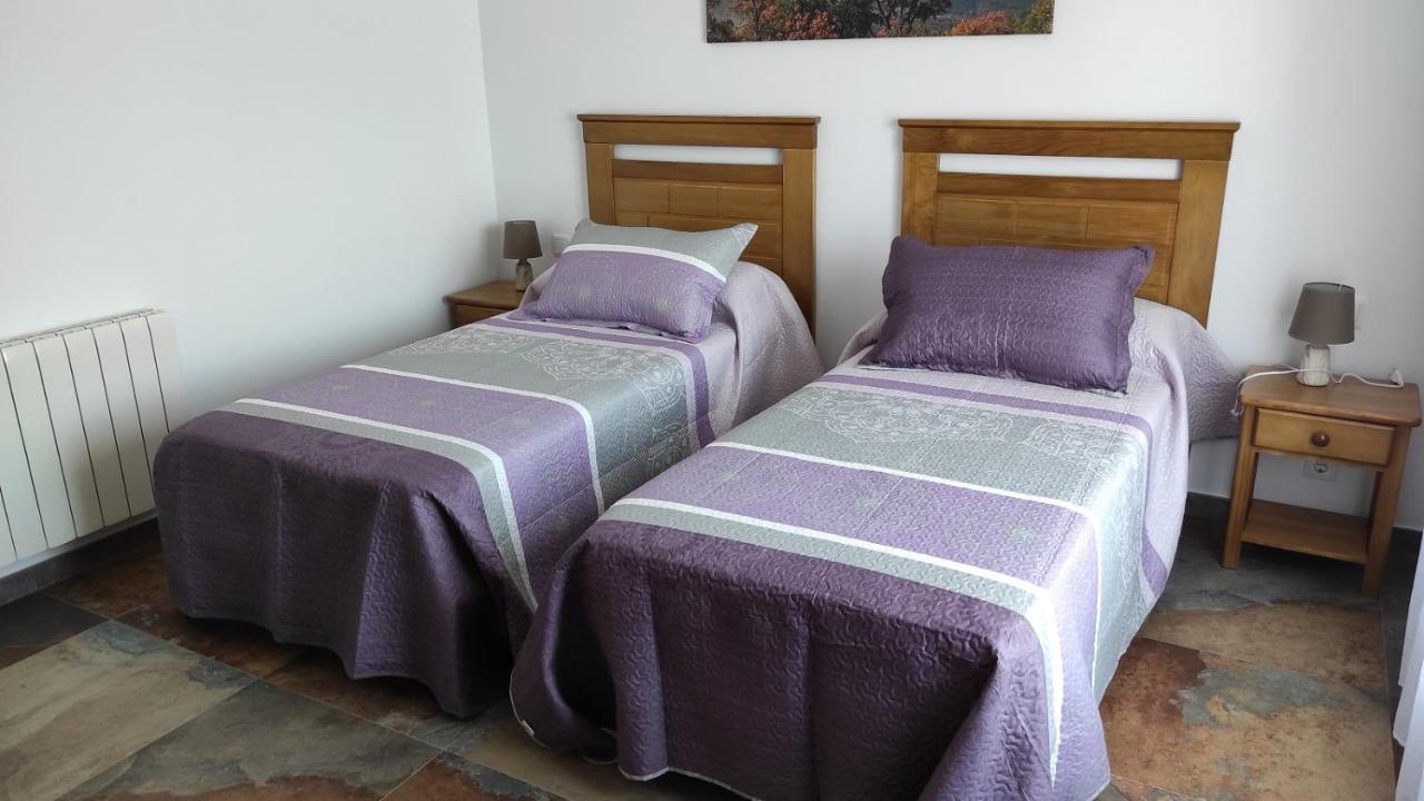 Casa Rural La Colmena Del Geoparque Navatrasierra Exteriér fotografie
